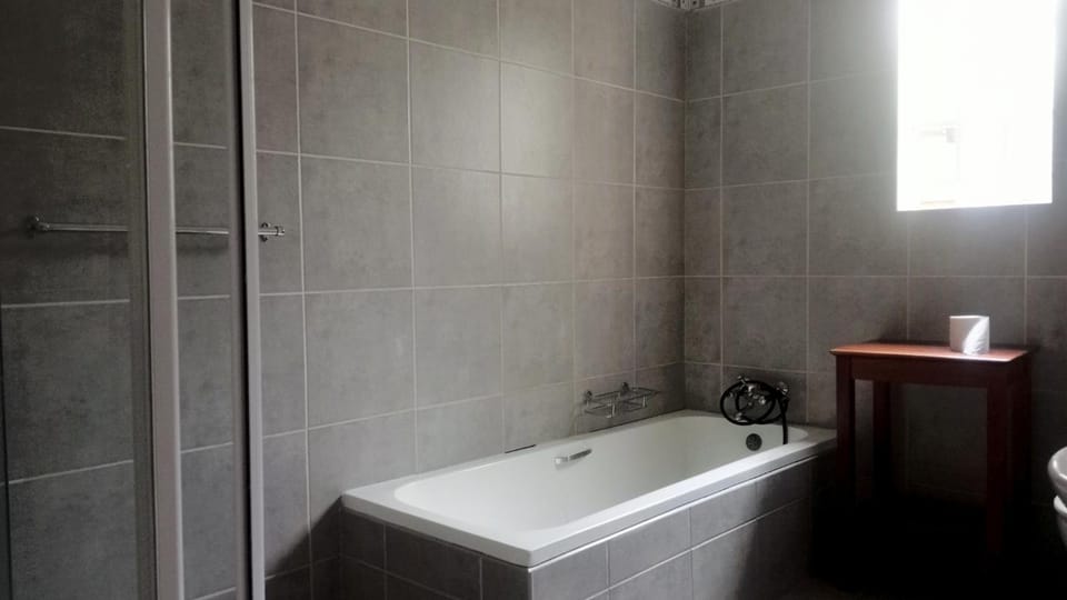 FRANCHISE BENONI GUEST HOUSE Bed and Breakfast in Gauteng