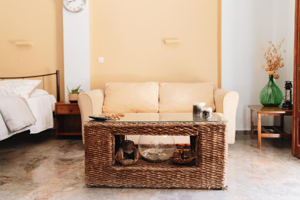 Seating area, Bedroom
