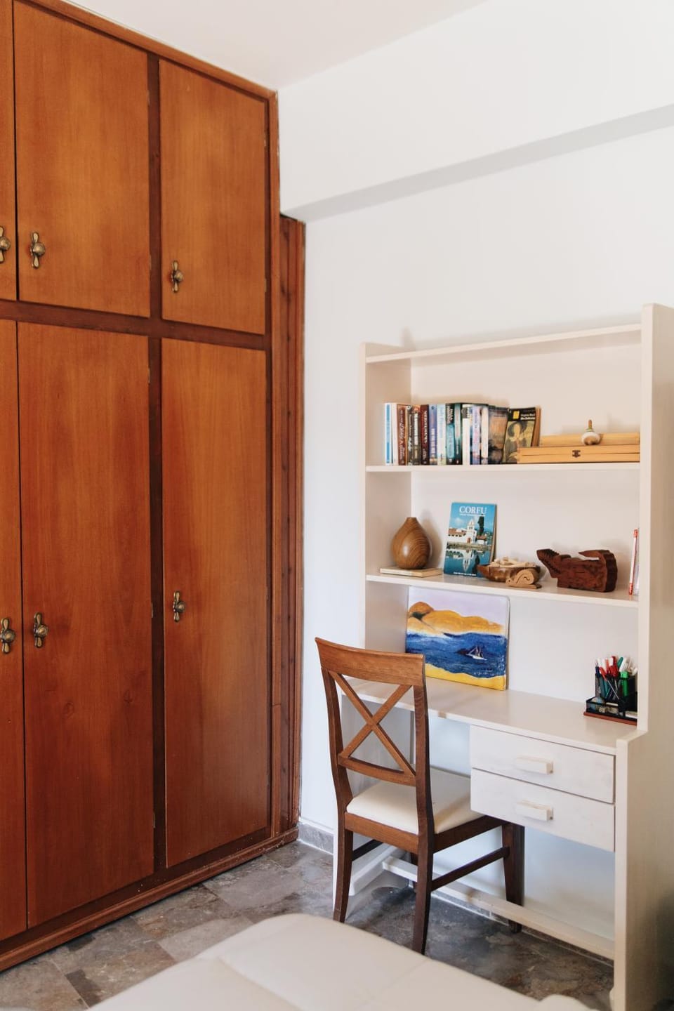 Library, wardrobe