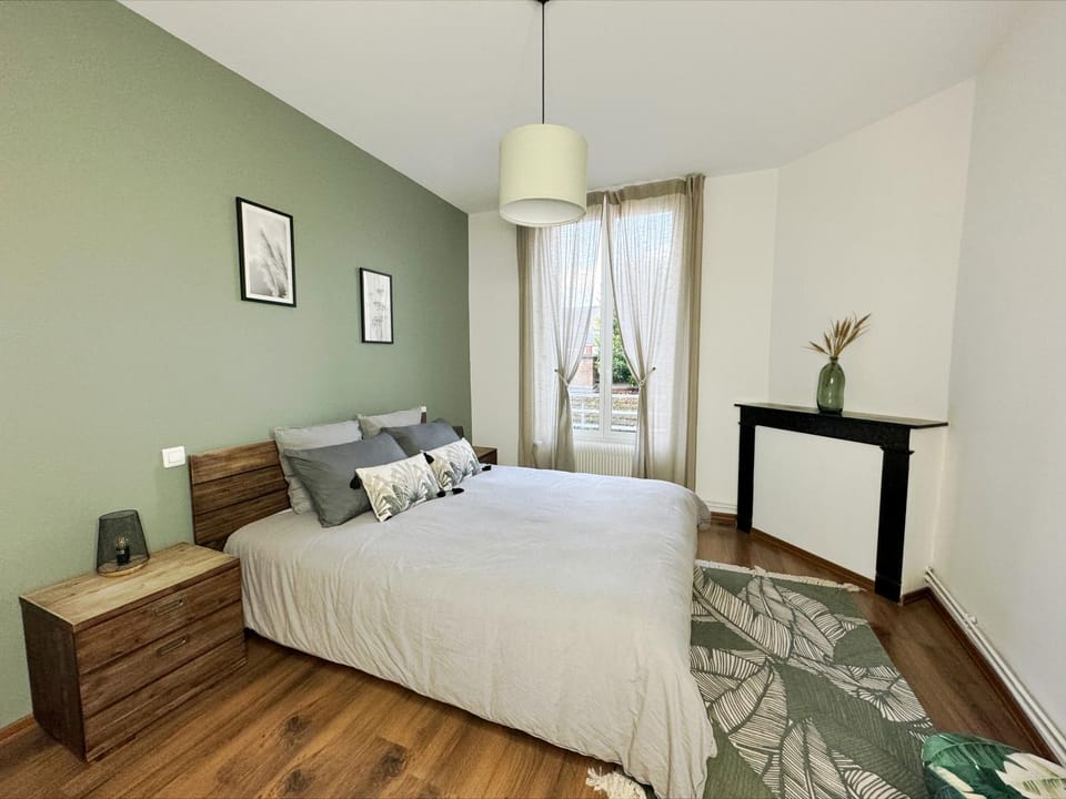 Bed, Bedroom, wardrobe