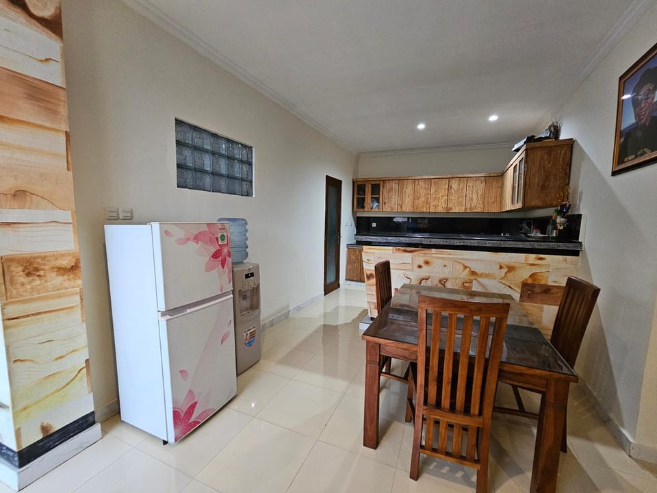 Kitchen or kitchenette, Kitchen or kitchenette, Seating area, Dining area, minibar, stove