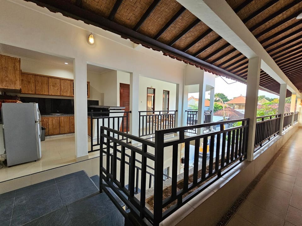 View (from property/room), Balcony/Terrace, Kitchen or kitchenette