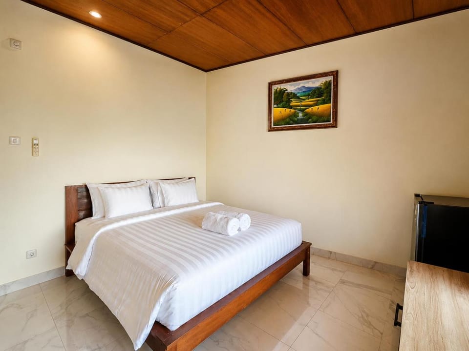 Bed, Photo of the whole room, Decorative detail, Bedroom