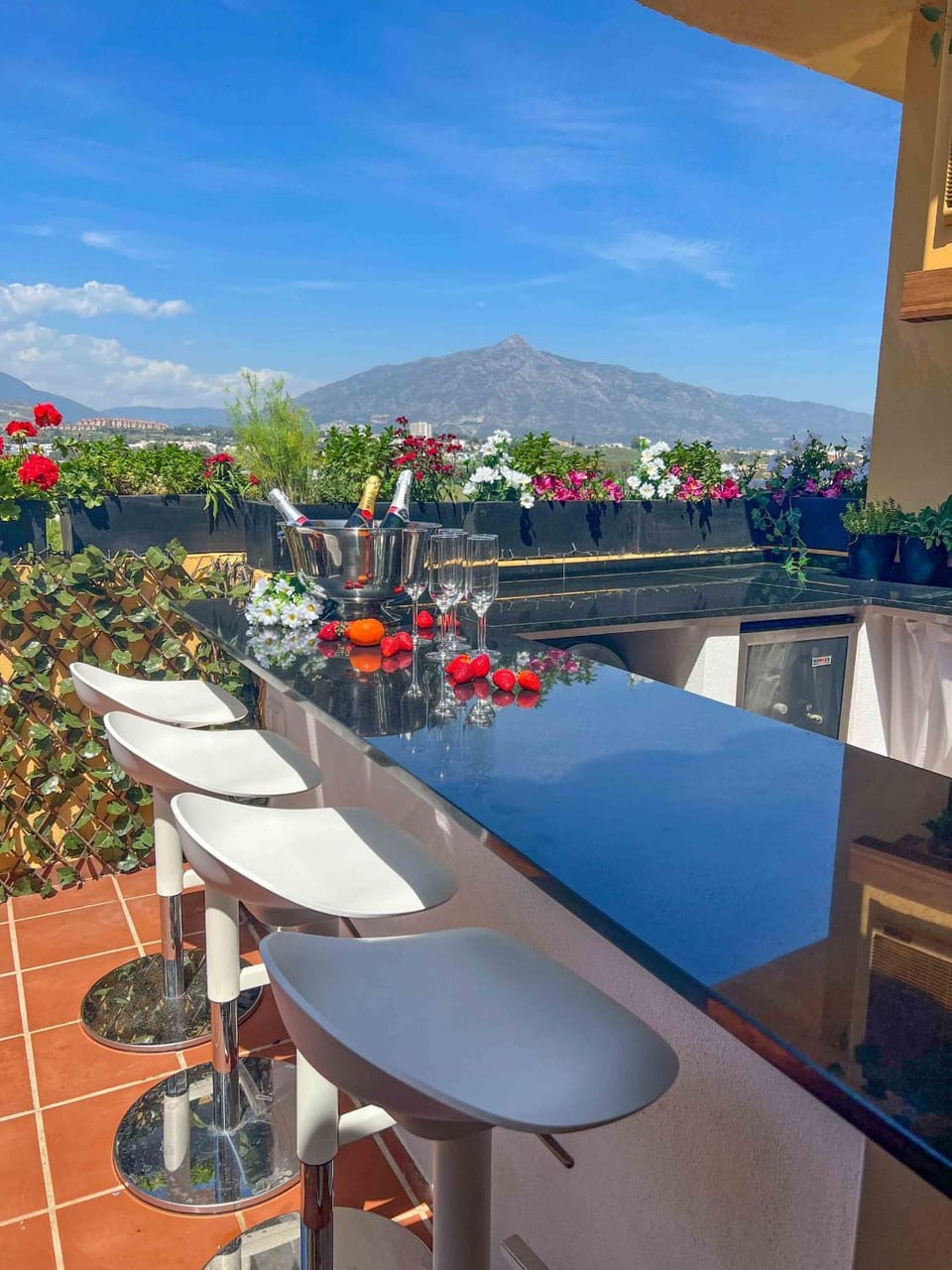 62 - Penthouse in Los Almendros with fantastic vie Apartment in San Pedro de Alcántara