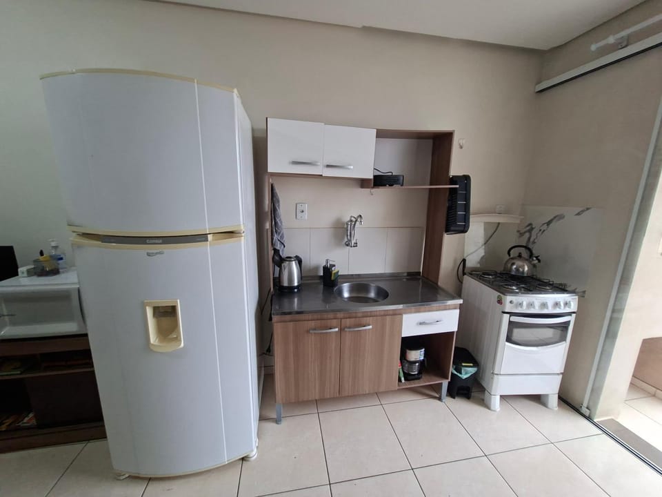 Apart próximo a Unimed, Catedral e HSA de 2 quartos com 2 Ar e garagem no Centro-sul Apartment in State of Rio Grande do Sul