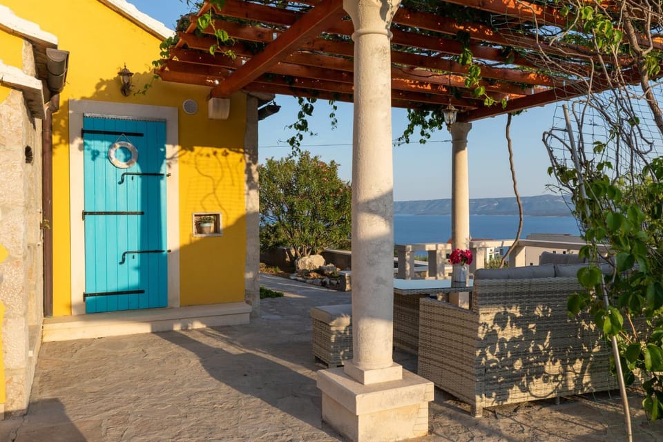 Olive Trees Cottage Villa in Bol
