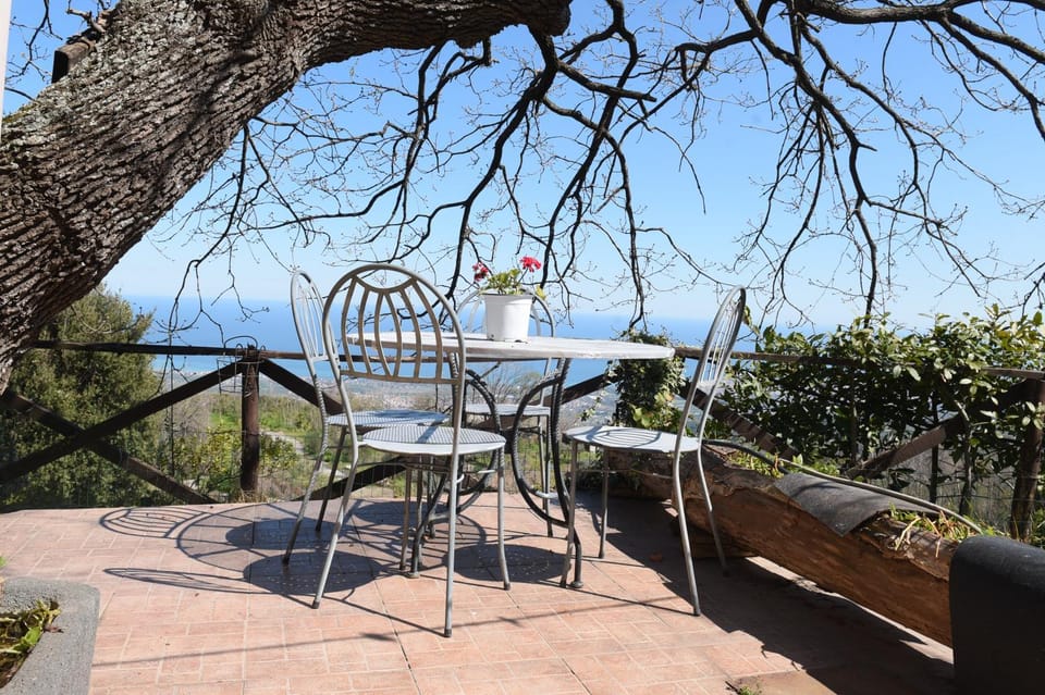 Casa Vacanza La Papuzza Mare e Etna House in Sicily
