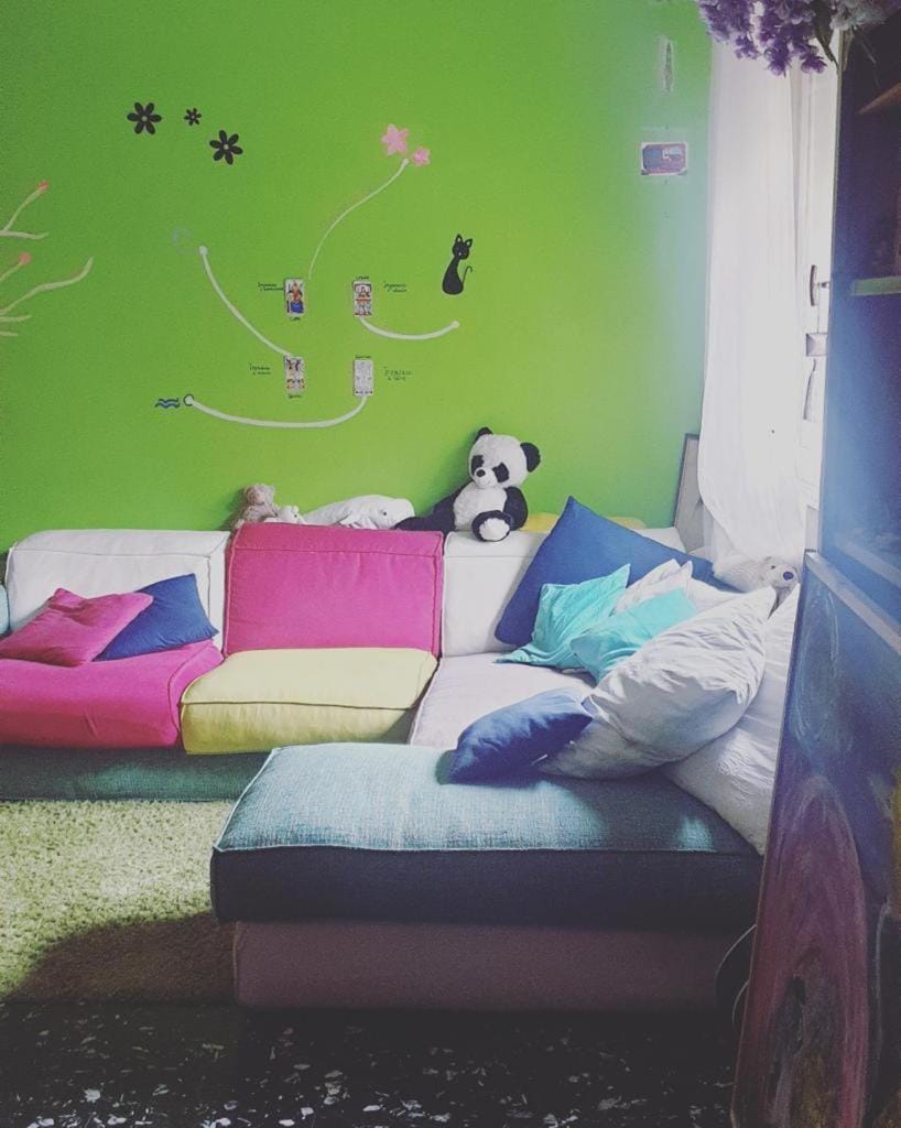 Bed, Balcony/Terrace, Living room, Photo of the whole room, Seating area, Bedroom, Pets