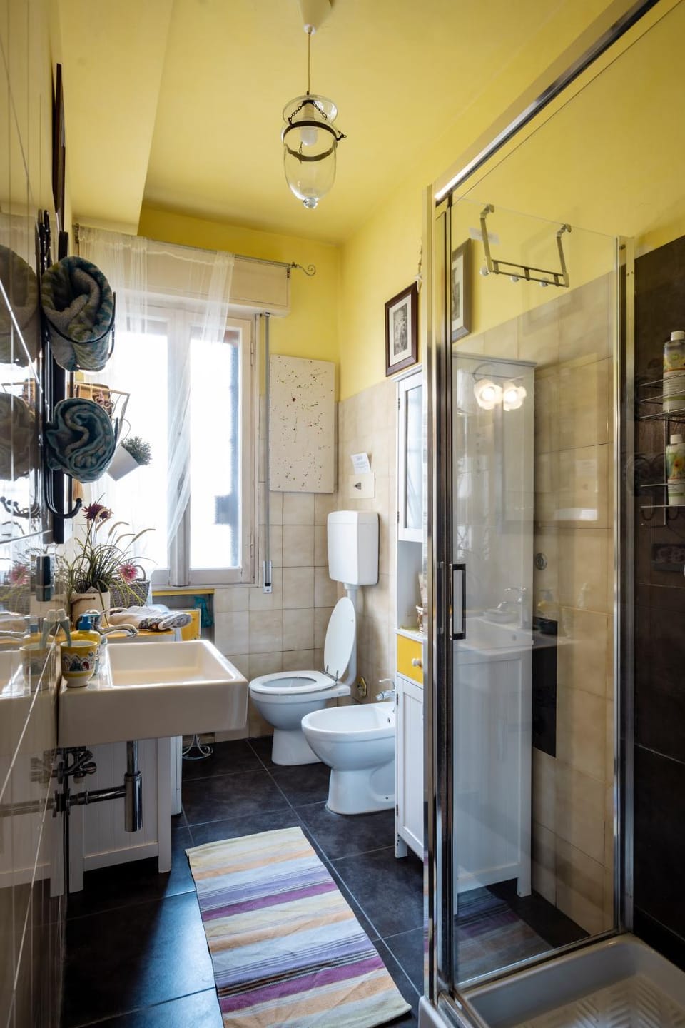 Shower, Toilet, Nearby landmark, Bathroom, Inner courtyard view, bidet, hair dryier, internet, towels, towels, washing machine, washing machine