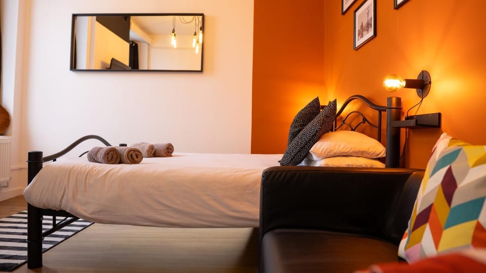 Bed, Bedroom