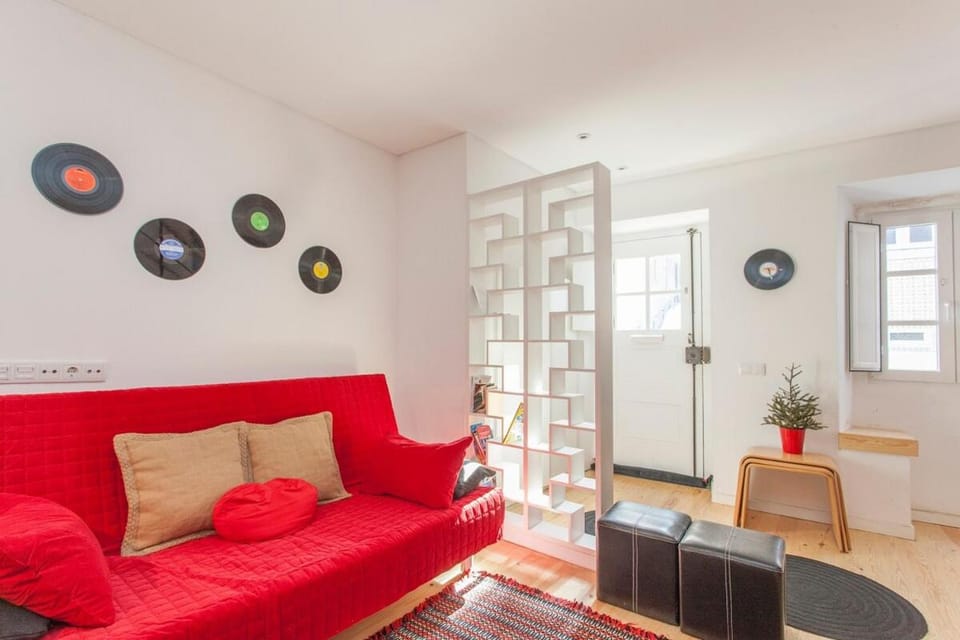 Your Home in Mouraria Castle and Music Apartment in Lisbon
