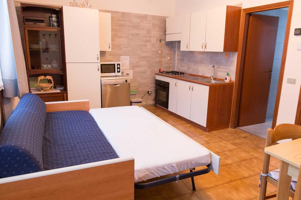 Bed, Living room