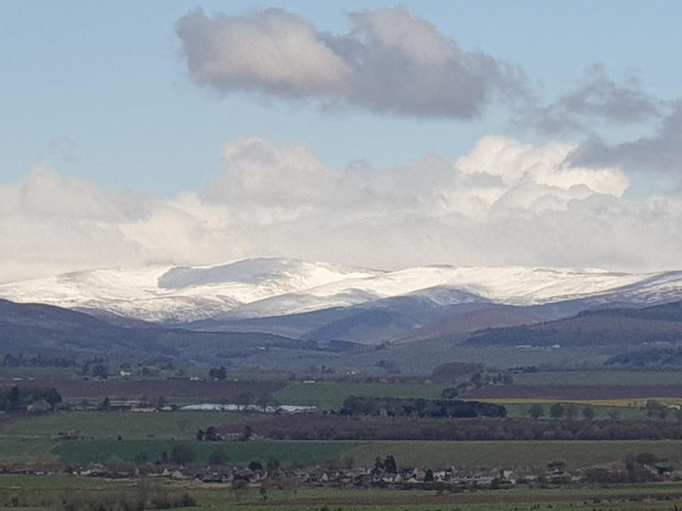 Nearby landmark, Natural landscape, Mountain view