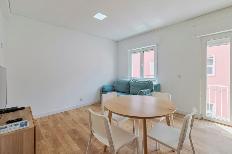 TV and multimedia, Living room, Dining area