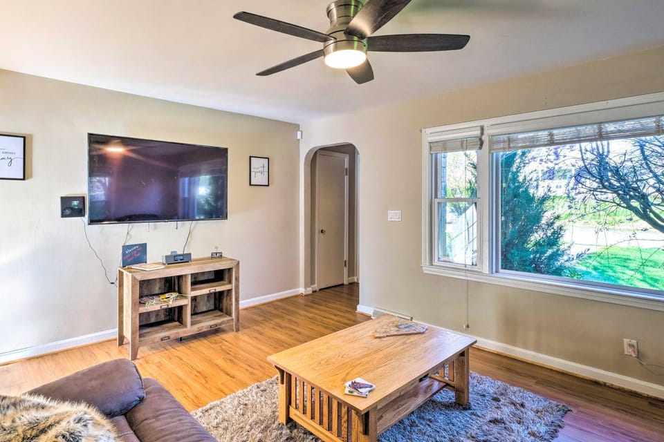 Derby Season Getaway Deck with Built-In Pool House in Shively