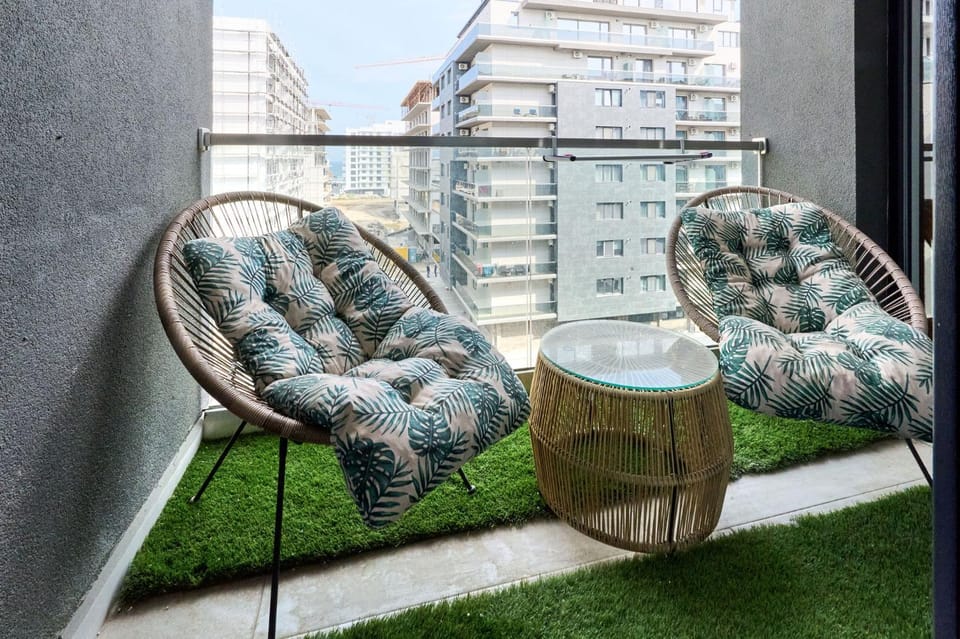 Color Studios in Nord10 - Pool & playground Apartment in Constanța County