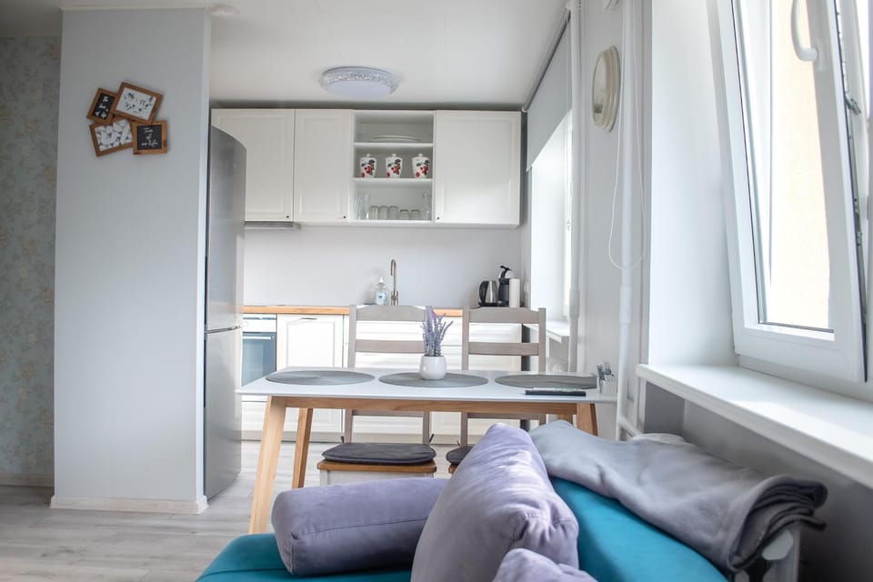 Living room, Seating area, Dining area, Drinks, kitchen