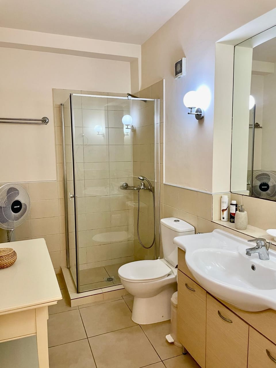 Shower, Toilet, Bathroom