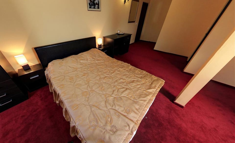 Bed, Photo of the whole room