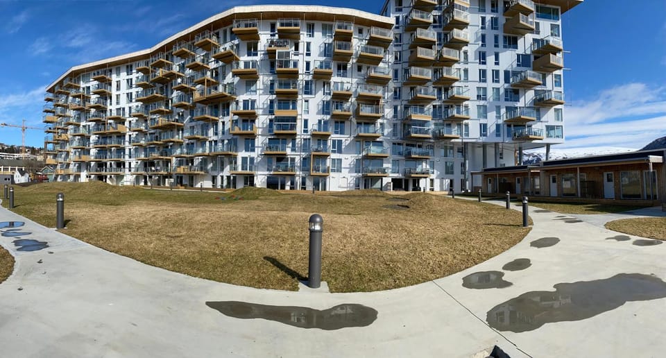 Property building, Day