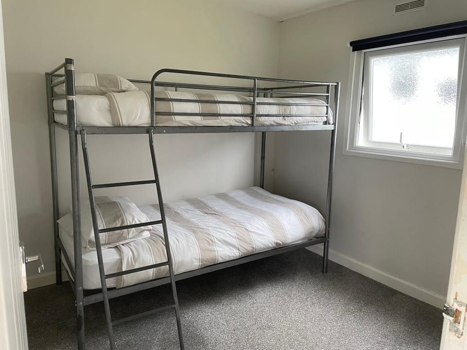 Photo of the whole room, Bedroom, bunk bed