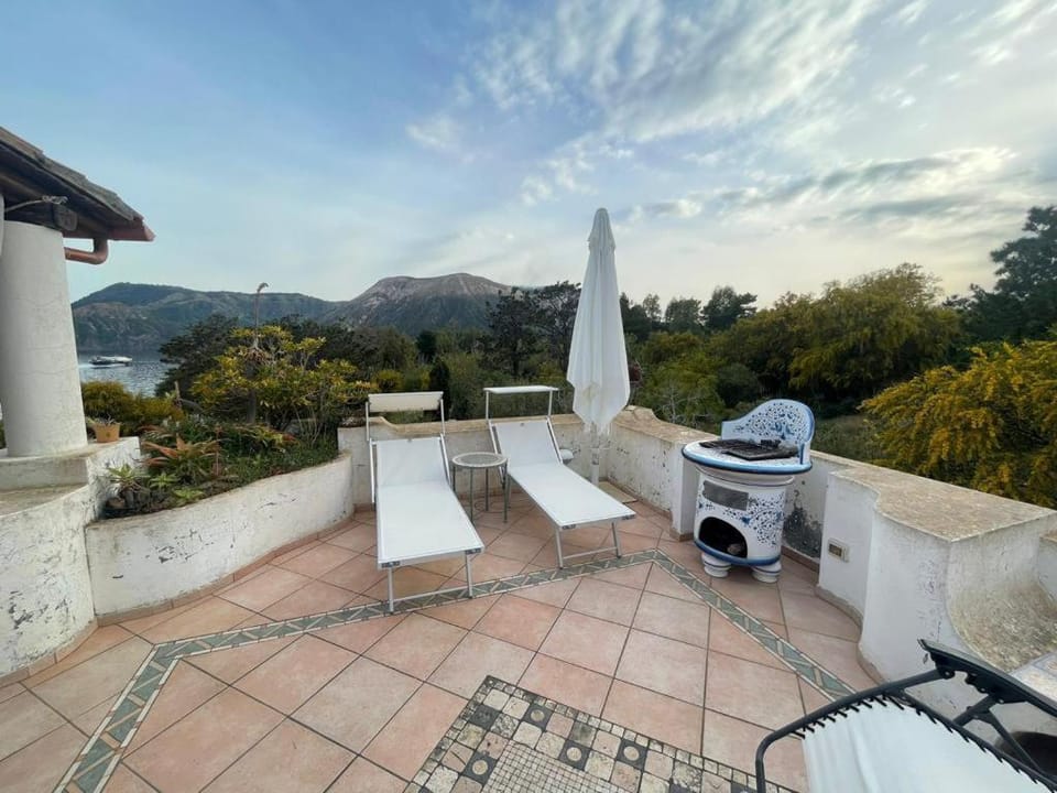 BBQ facilities, Balcony/Terrace, Mountain view