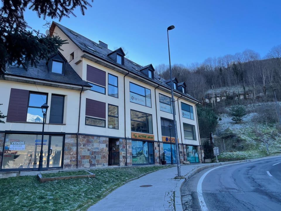 Apartamento tranquilo Vielha Centro con Parking Gratuito Apartment in Vielha