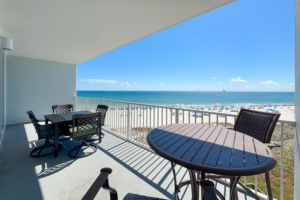Lighthouse Unit 402 House in Gulf Shores