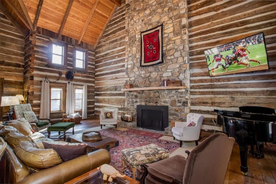 Living room, Seating area, flat iron