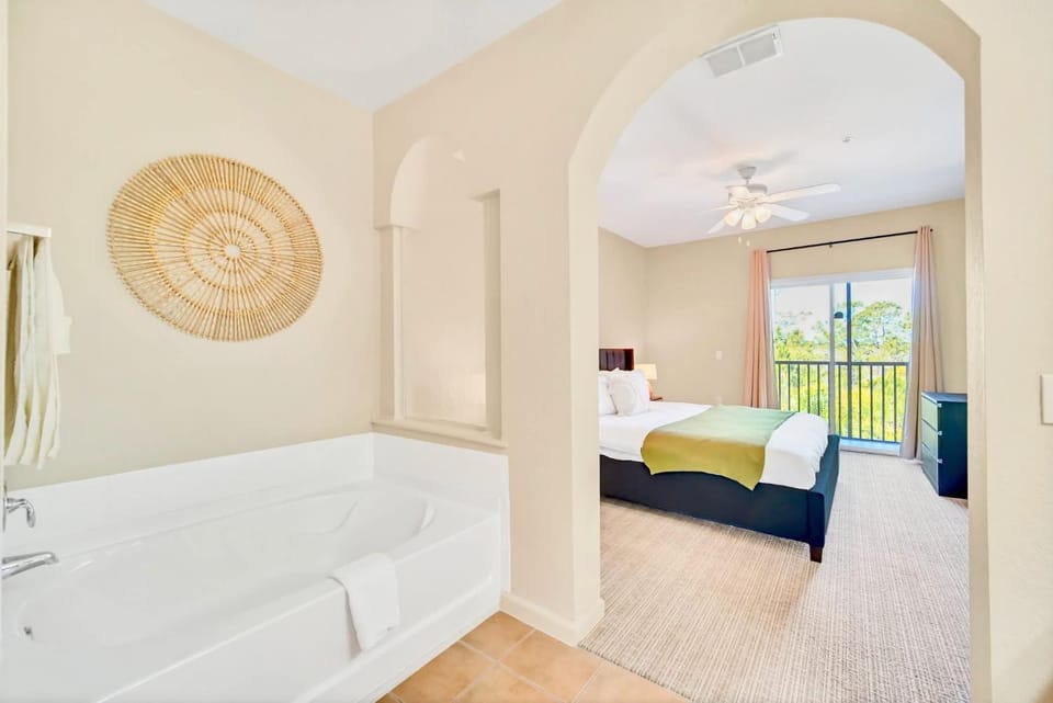 Bed, Bedroom, Bath
