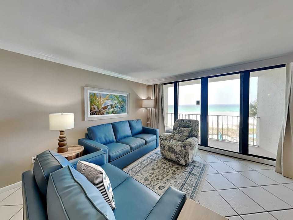 Balcony/Terrace, Living room, Seating area, Sea view