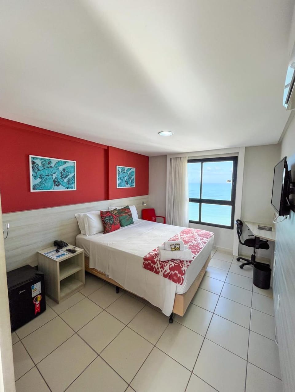 TV and multimedia, View (from property/room), Photo of the whole room, oven