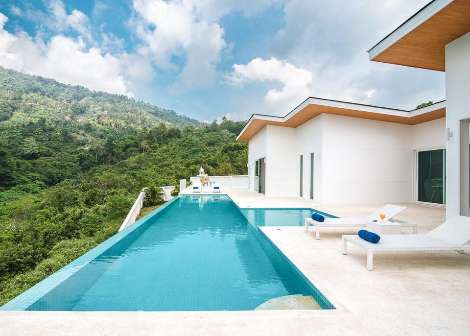 Property building, Patio, Day, Natural landscape, Balcony/Terrace, Balcony/Terrace, Mountain view, Pool view, Swimming pool, sunbed