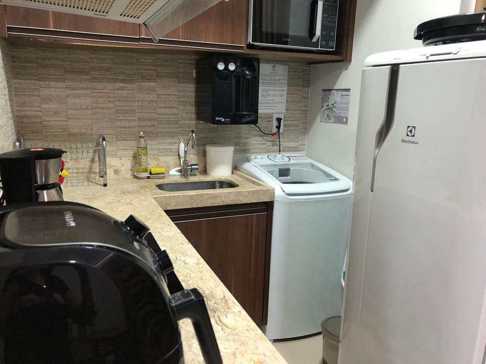 Kitchen or kitchenette, Communal kitchen