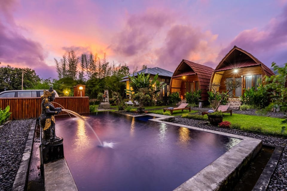Property building, Garden view, Swimming pool