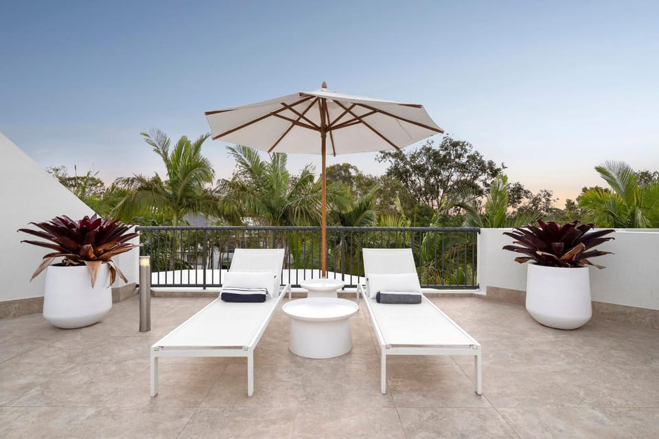 Penthouse with Private Roof top terrace- NOOSA Apartment in Noosa Heads