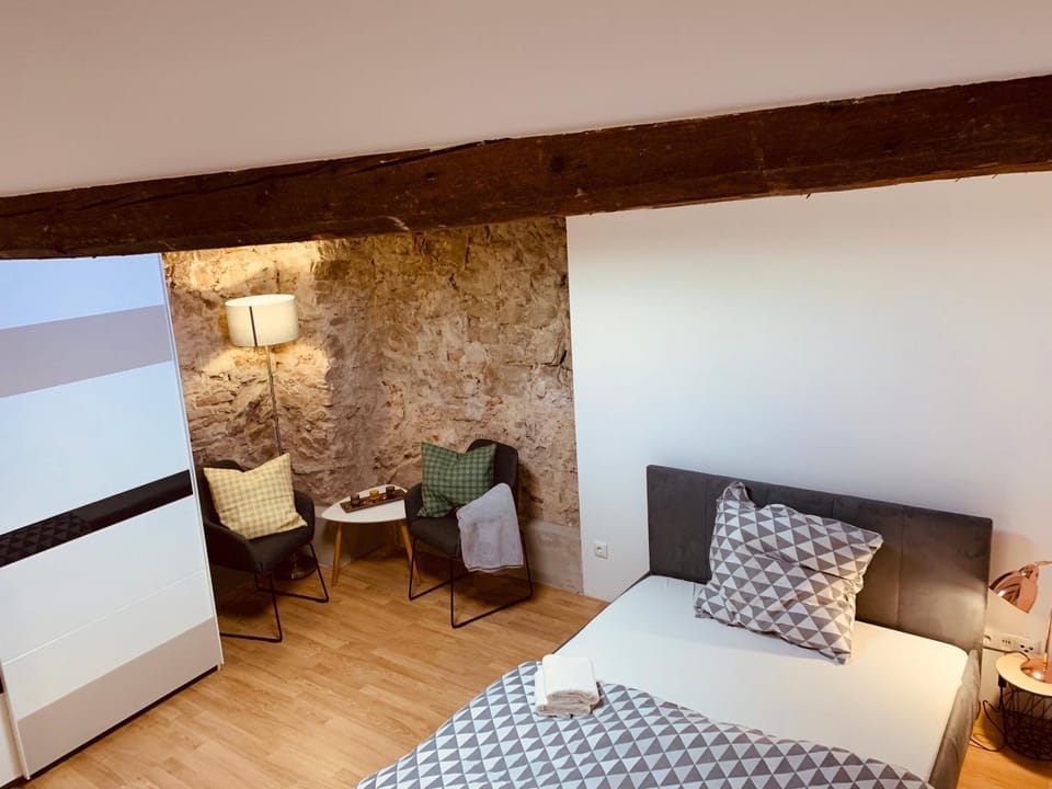 Bed, Photo of the whole room