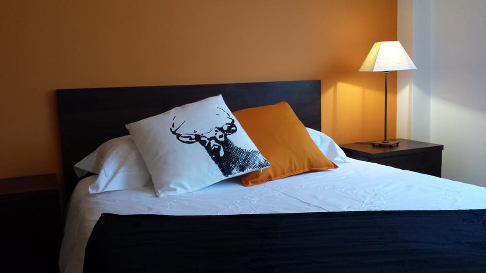 Bed, Photo of the whole room