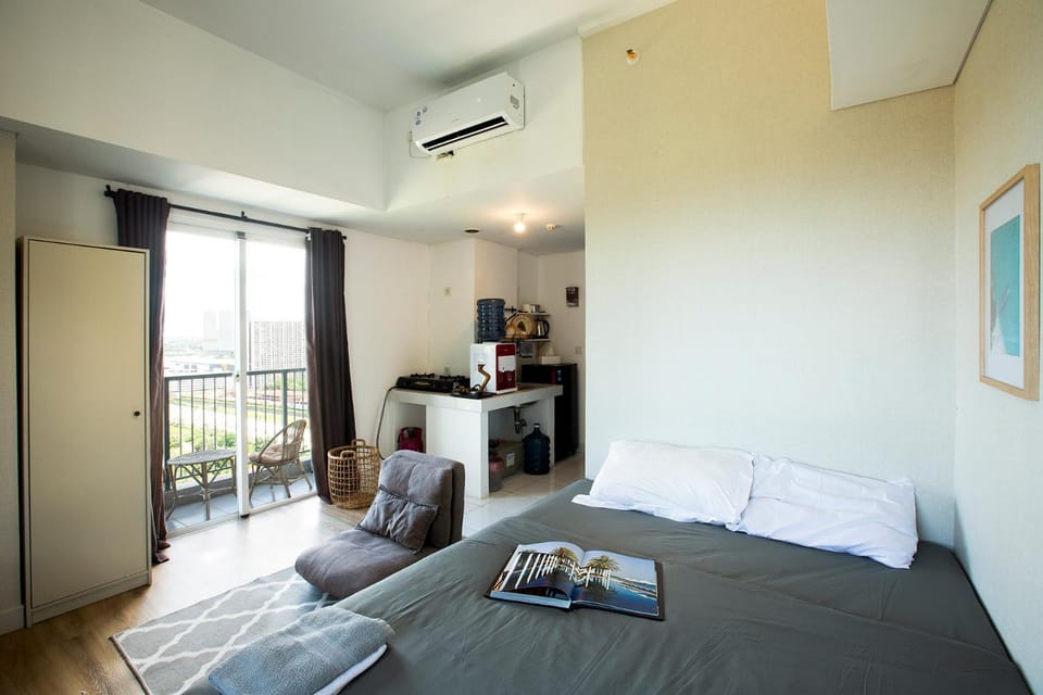 Kitchen or kitchenette, Photo of the whole room, Seating area, Bedroom, air conditioner