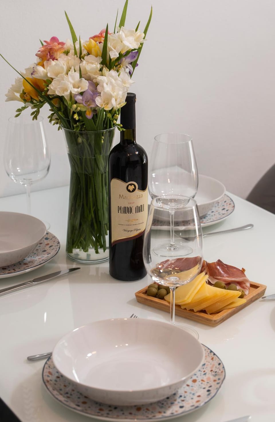 Dining area, kitchen