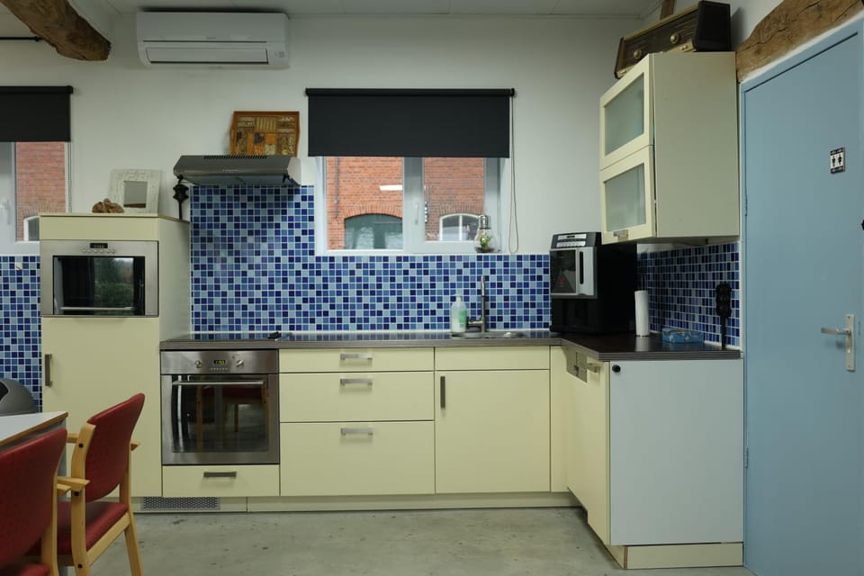 Kitchen or kitchenette, dishwasher, minibar, pet friendly, stove, air conditioner