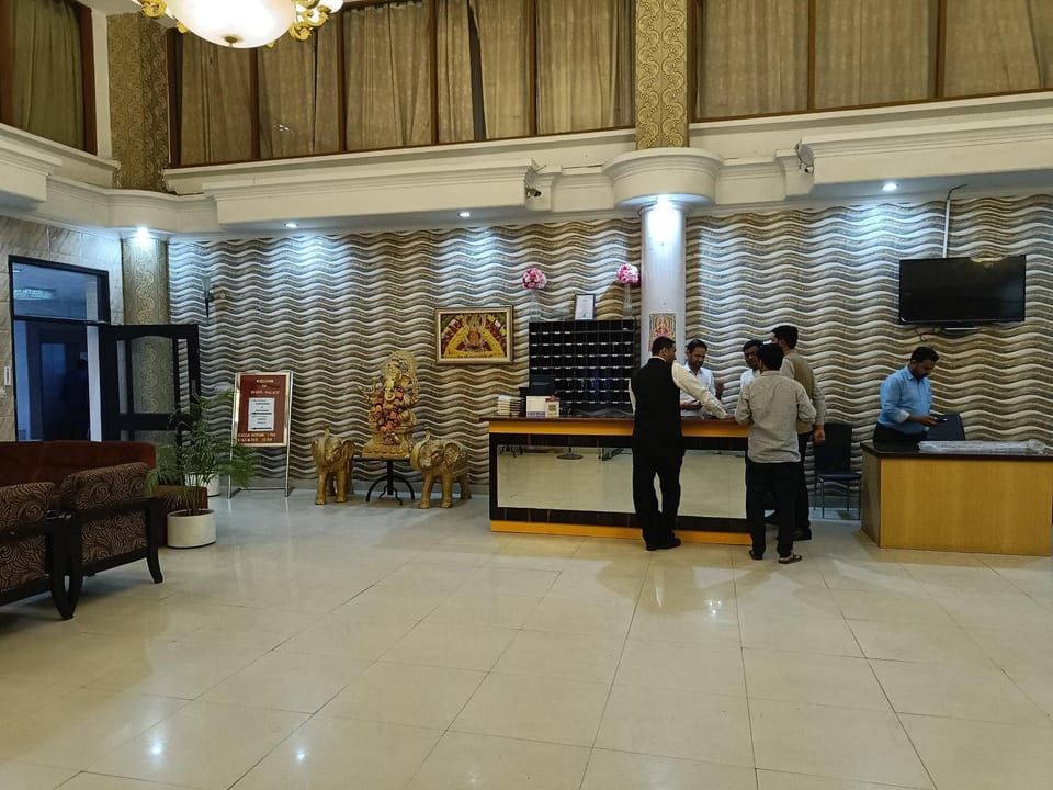 Lobby or reception, Lobby or reception