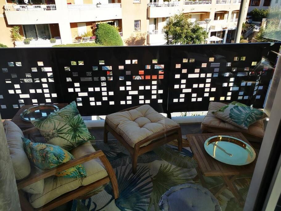 appartement carqueiranne le port Apartment in Hyères