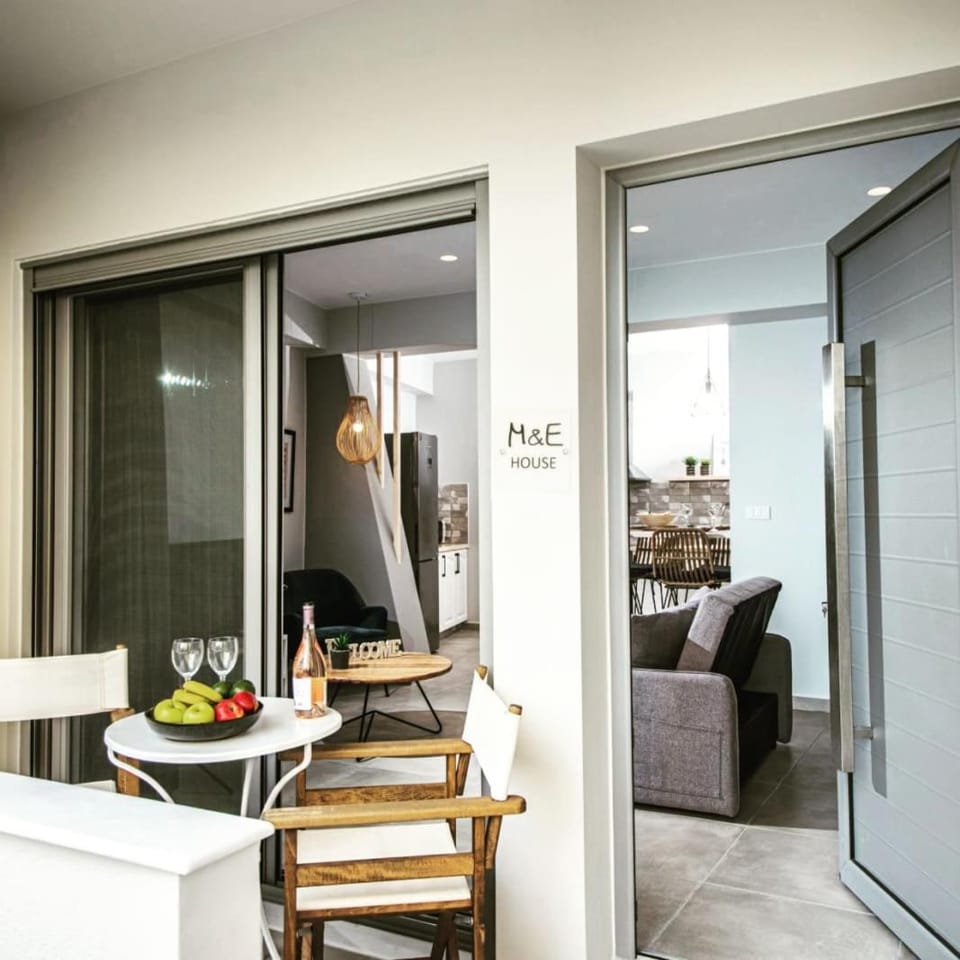 M&E house city center private parking Apartment in Lasithi