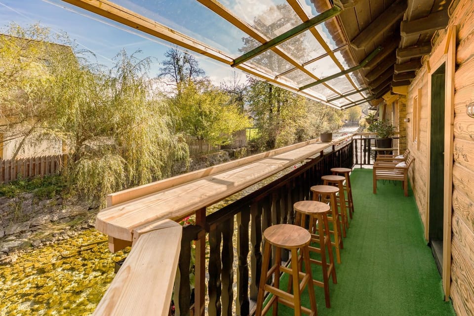 Balcony/Terrace, River view