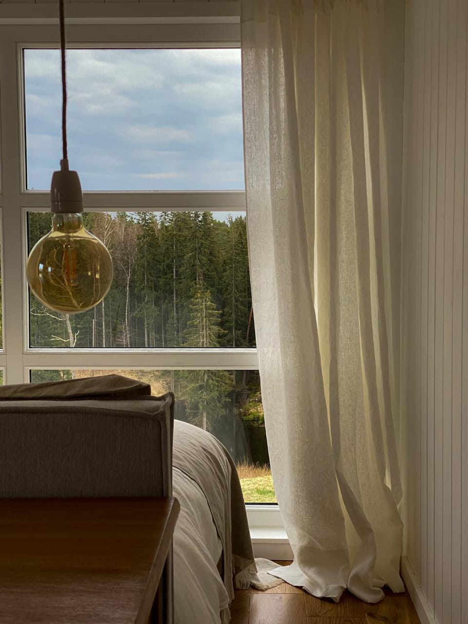 Bed, View (from property/room), Decorative detail, Bedroom, Landmark view, Mountain view