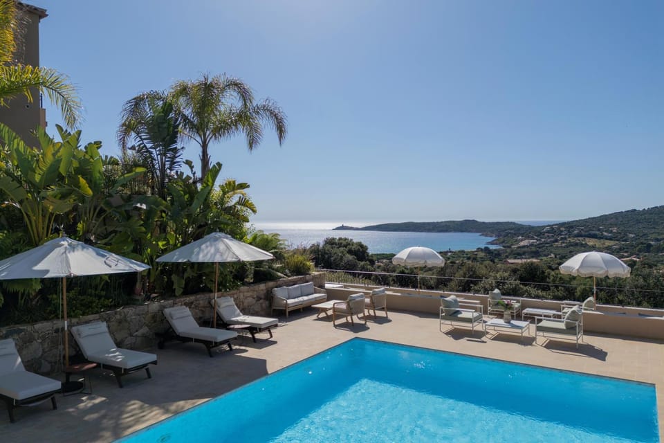 Natural landscape, Sea view, Swimming pool, sunbed