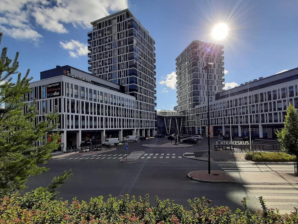 Property building, Day