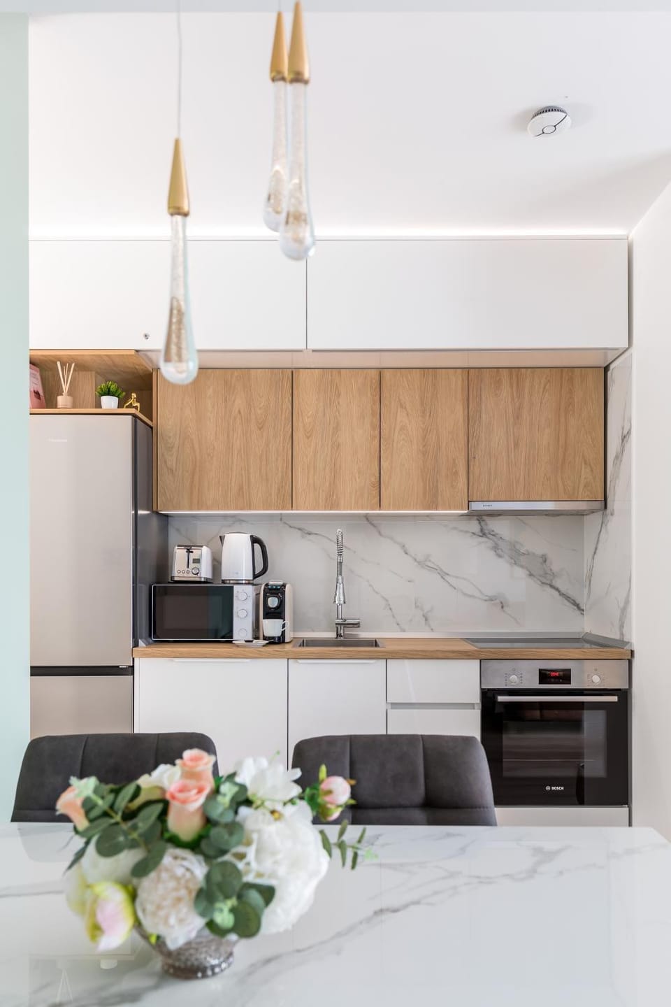 Coffee/tea facilities, Kitchen or kitchenette, Dining area, dishwasher, minibar