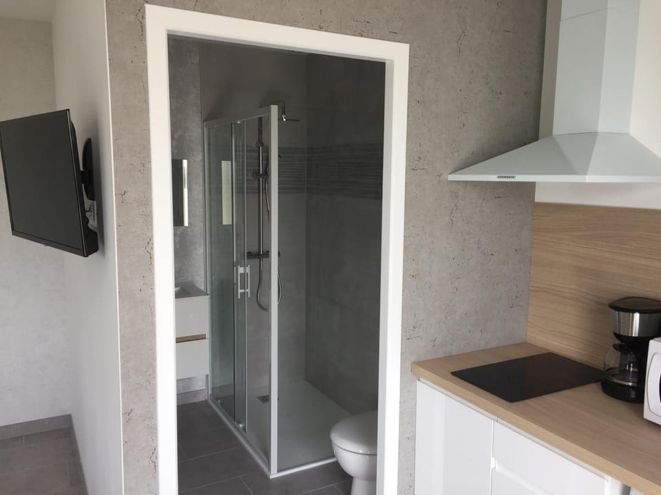 Shower, Bathroom